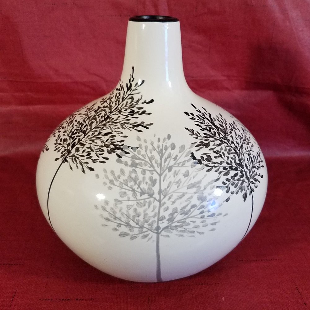 Ceramic Vase - Round White tree
